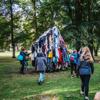 SMMS bauda mākslu - 