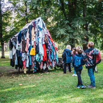 SMMS bauda mākslu - 