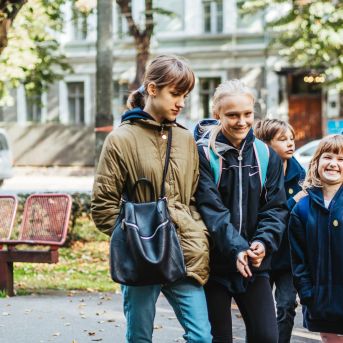 SMMS bauda mākslu - 