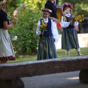 XII Skolu jaunatnes dziesmu un deju svētku 