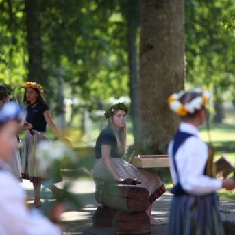 XII Skolu jaunatnes dziesmu un deju svētku 