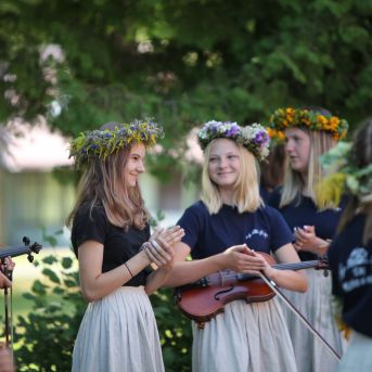 XII Skolu jaunatnes dziesmu un deju svētku 