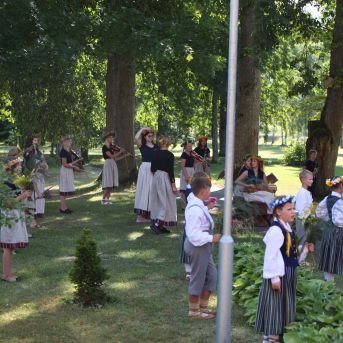 XII Skolu jaunatnes dziesmu un deju svētku 