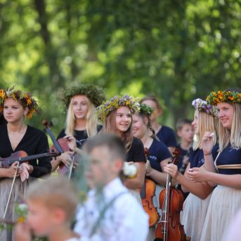 XII Skolu jaunatnes dziesmu un deju svētku 