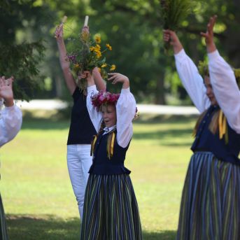 XII Skolu jaunatnes dziesmu un deju svētku 