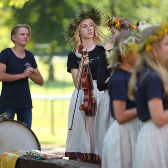 XII Skolu jaunatnes dziesmu un deju svētku 