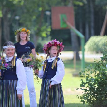 XII Skolu jaunatnes dziesmu un deju svētku 