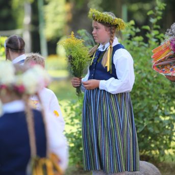 XII Skolu jaunatnes dziesmu un deju svētku 