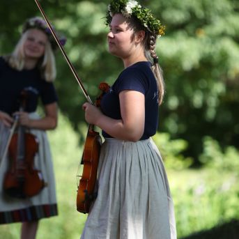 XII Skolu jaunatnes dziesmu un deju svētku 