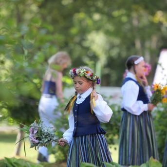 XII Skolu jaunatnes dziesmu un deju svētku 