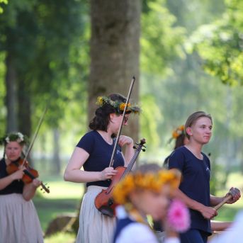 XII Skolu jaunatnes dziesmu un deju svētku 