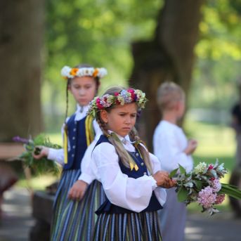 XII Skolu jaunatnes dziesmu un deju svētku 