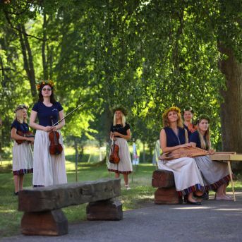 XII Skolu jaunatnes dziesmu un deju svētku 