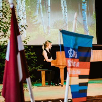 Izlaidums - Foto: Līna Zvejniece un Guntars Petrovics