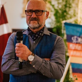 Izlaidums - Foto: Līna Zvejniece un Guntars Petrovics