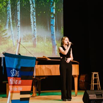 Izlaidums - Foto: Līna Zvejniece un Guntars Petrovics