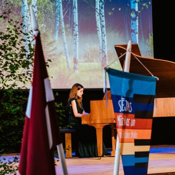 Izlaidums - Foto: Līna Zvejniece un Guntars Petrovics