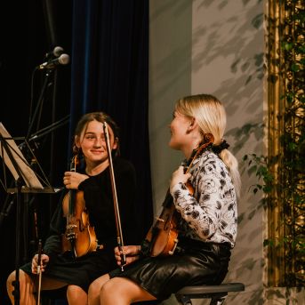 Izlaidums - Foto: Līna Zvejniece un Guntars Petrovics