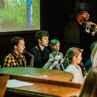 Izlaidums - Foto: Līna Zvejniece un Guntars Petrovics