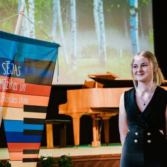 Izlaidums - Foto: Līna Zvejniece un Guntars Petrovics