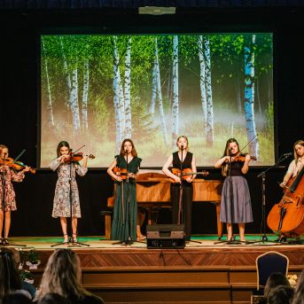 Izlaidums - Foto: Līna Zvejniece un Guntars Petrovics