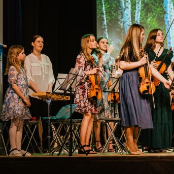 Izlaidums - Foto: Līna Zvejniece un Guntars Petrovics