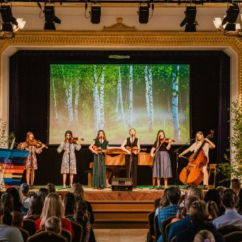 Izlaidums - Foto: Līna Zvejniece un Guntars Petrovics