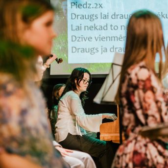 Izlaidums - Foto: Līna Zvejniece un Guntars Petrovics