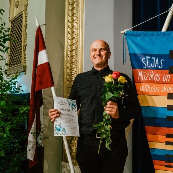 Izlaidums - Foto: Līna Zvejniece un Guntars Petrovics