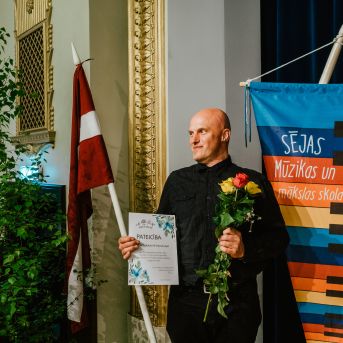 Izlaidums - Foto: Līna Zvejniece un Guntars Petrovics