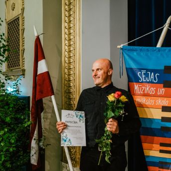 Izlaidums - Foto: Līna Zvejniece un Guntars Petrovics