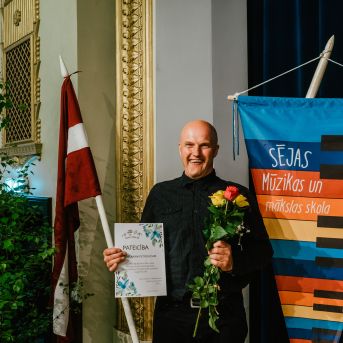 Izlaidums - Foto: Līna Zvejniece un Guntars Petrovics