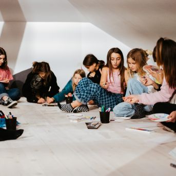 Mākslas terapeites lekcija - 