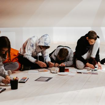 Mākslas terapeites lekcija - 