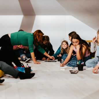 Mākslas terapeites lekcija - 