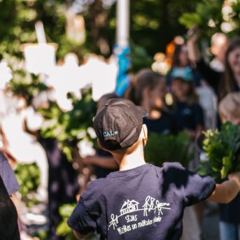 Saulkrastu nov. svētku gājiens - Foto: Ginta Zīverte un SMMS