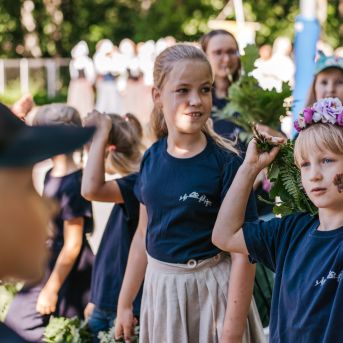 Saulkrastu nov. svētku gājiens - Foto: Ginta Zīverte un SMMS