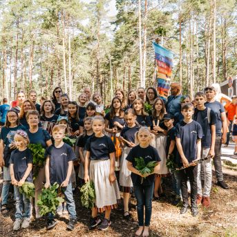 Saulkrastu nov. svētku gājiens - Foto: Ginta Zīverte un SMMS