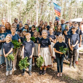 Saulkrastu nov. svētku gājiens - Foto: Ginta Zīverte un SMMS