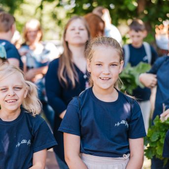 Saulkrastu nov. svētku gājiens - Foto: Ginta Zīverte un SMMS
