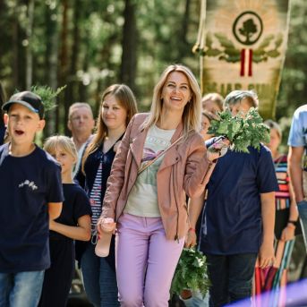 Saulkrastu nov. svētku gājiens - Foto: Ginta Zīverte un SMMS