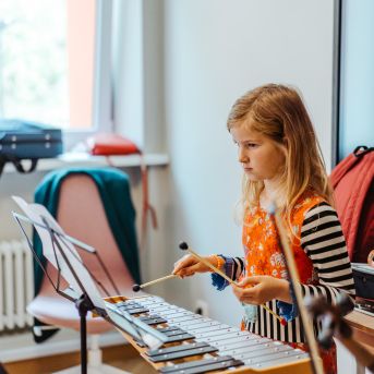 Ielīgošana pie Sējas ozola - Foto: Pēteris Gertners un SMMS