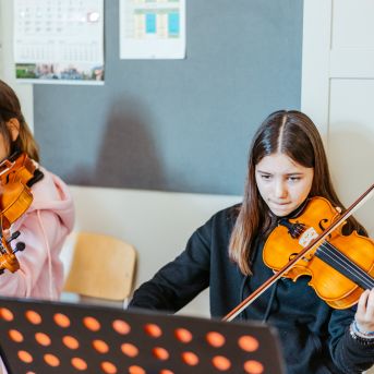 Ielīgošana pie Sējas ozola - Foto: Pēteris Gertners un SMMS