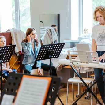 Ielīgošana pie Sējas ozola - Foto: Pēteris Gertners un SMMS