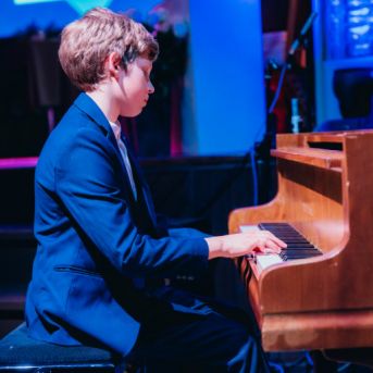 Viesojamies MSĢ sporta laureātā!  - Foto: Pēteris Gertners un Matīss Galdiņš