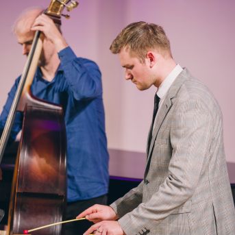 Pedagogs tuvplānā - Foto: Edgars Semanis