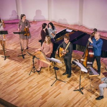 Pedagogs tuvplānā - Foto: Edgars Semanis