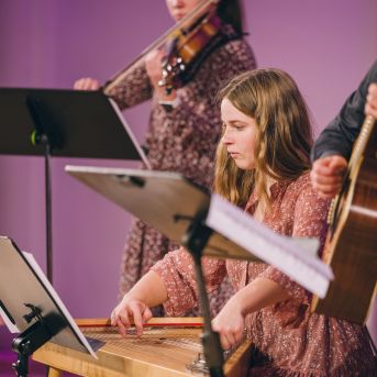 Pedagogs tuvplānā - Foto: Edgars Semanis