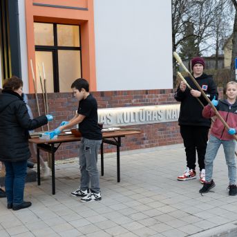 Dziesmu vakars klusinātā gaismā - 