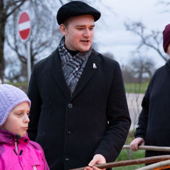 Dziesmu vakars klusinātā gaismā - 